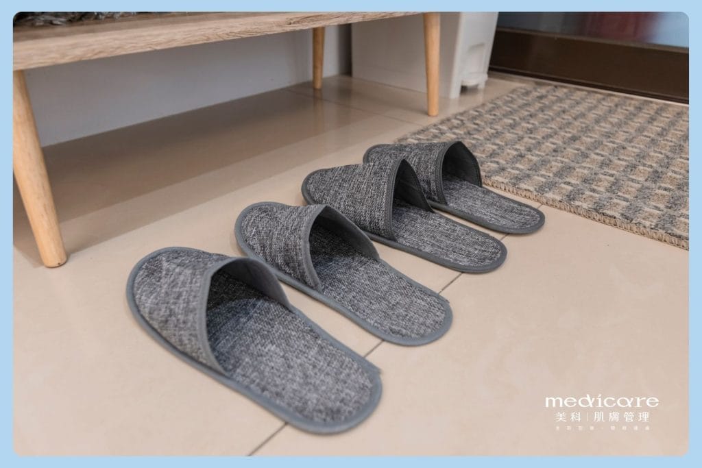 亞麻色拋棄式拖鞋